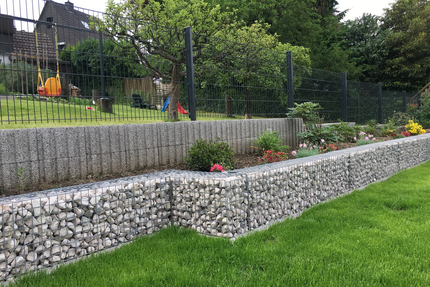 Schanskorven gevuld met Weissenbacher siergrind