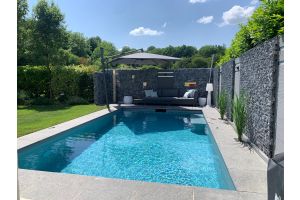 Composiet Schutting met Alpensteen in Schanskorven – Alpen breuksteen. Composiet Schutting met Alpensteen in Schanskorven