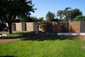 Schanskorven met Composiet Schutting – Composiet schutting. Schanskorven met Composiet Schutting