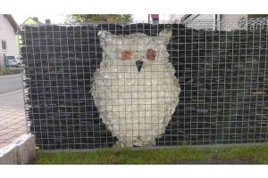 Schanskorven met Glasbrokken – Glasbrokken. Schanskorven met Glasbrokken