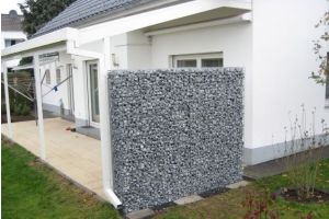 Schanskorven met Ice Bleu Breukstenen – Icy Blue breuksteen. Schanskorven met Ice Bleu Breukstenen