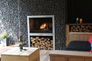 Blokhaard op Maat met Steigerhouten Meubelen – Tuinhaarden. Blokhaard op Maat met Steigerhouten Meubelen