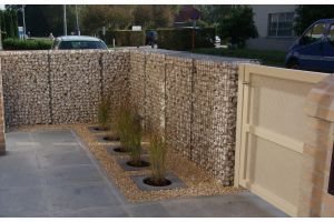 Schanskorven met Yellow Sun – Breukstenen. Schanskorven met Yellow Sun