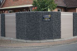 Schanskorven met Composiet Schutting – Composiet schutting. Schanskorven met Composiet Schutting