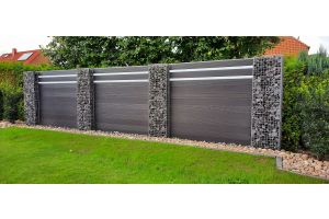 Schanskorven Schutting met Composiet – Composiet schutting. Schanskorven Schutting met Composiet