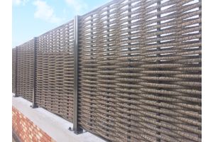 Kunststof schutting enkele weving – Kunststof vlechtschutting