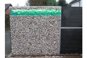 Glas Schanskorven met Led en Composiet – Breukstenen. Glas Schanskorven met Led en Composiet