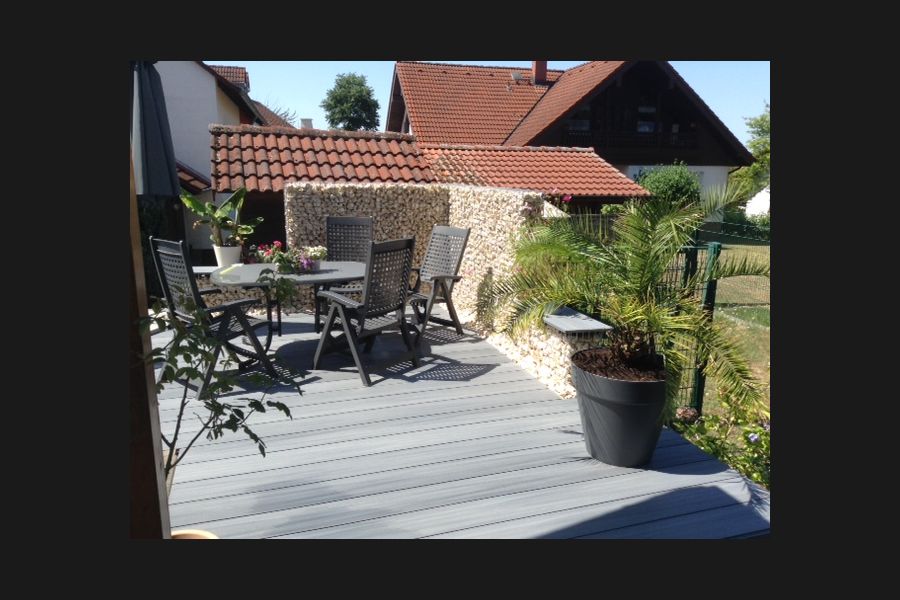 Gabionen mit Yellow Sun Gabionen mit Yellow Sun