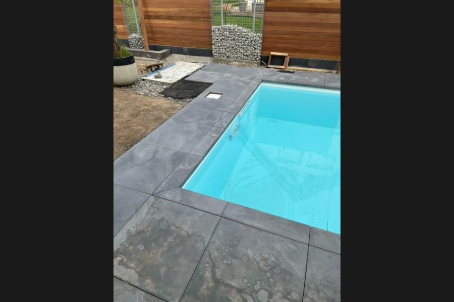 Schanskorven opbouwteam Noors graniet Schanskorven opbouwteam Noors graniet