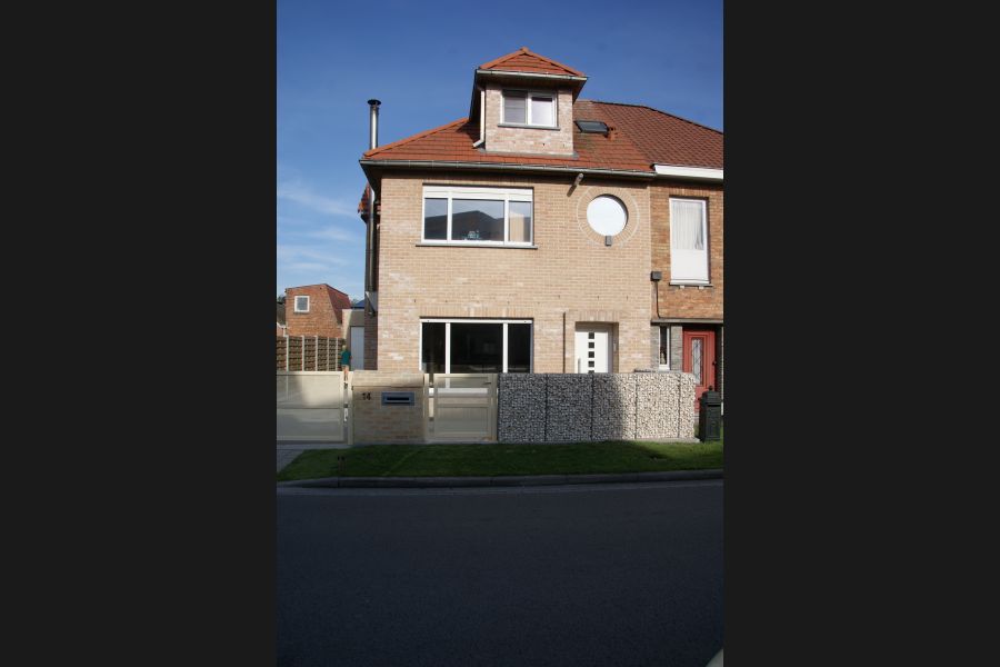 Gabionen mit Yellow Sun Gabionen mit Yellow Sun