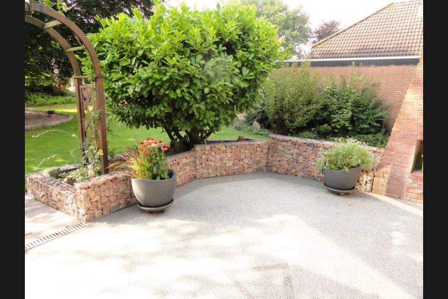 Gabionen mit Grauwacke Bruchsteine Gabionen mit Grauwacke Bruchsteine